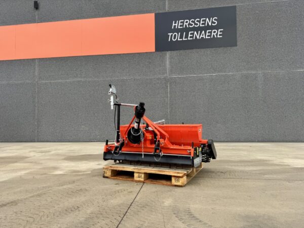 Kubota rotorkopeg mtz 150 met zaaibak