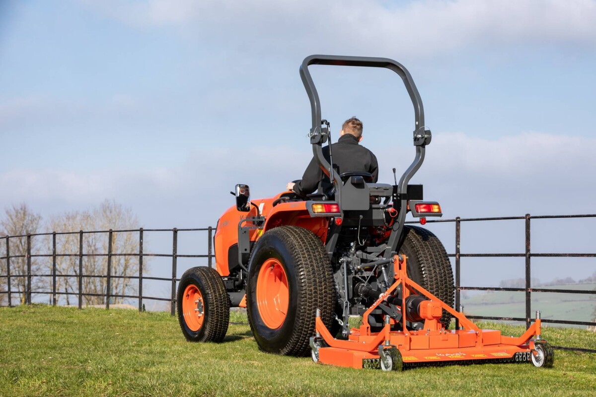 L1382_flail_mower_grass_rear1