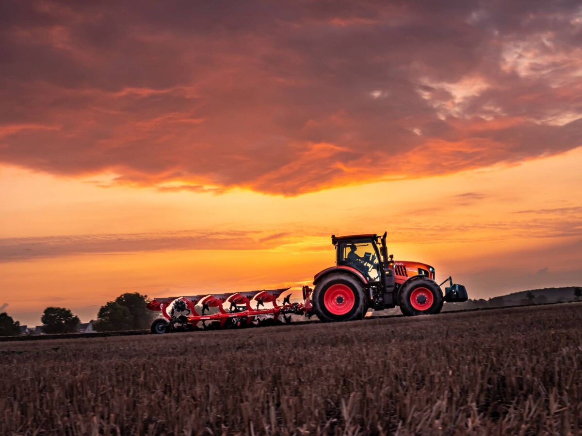 M7003_Plough_Side_Arable