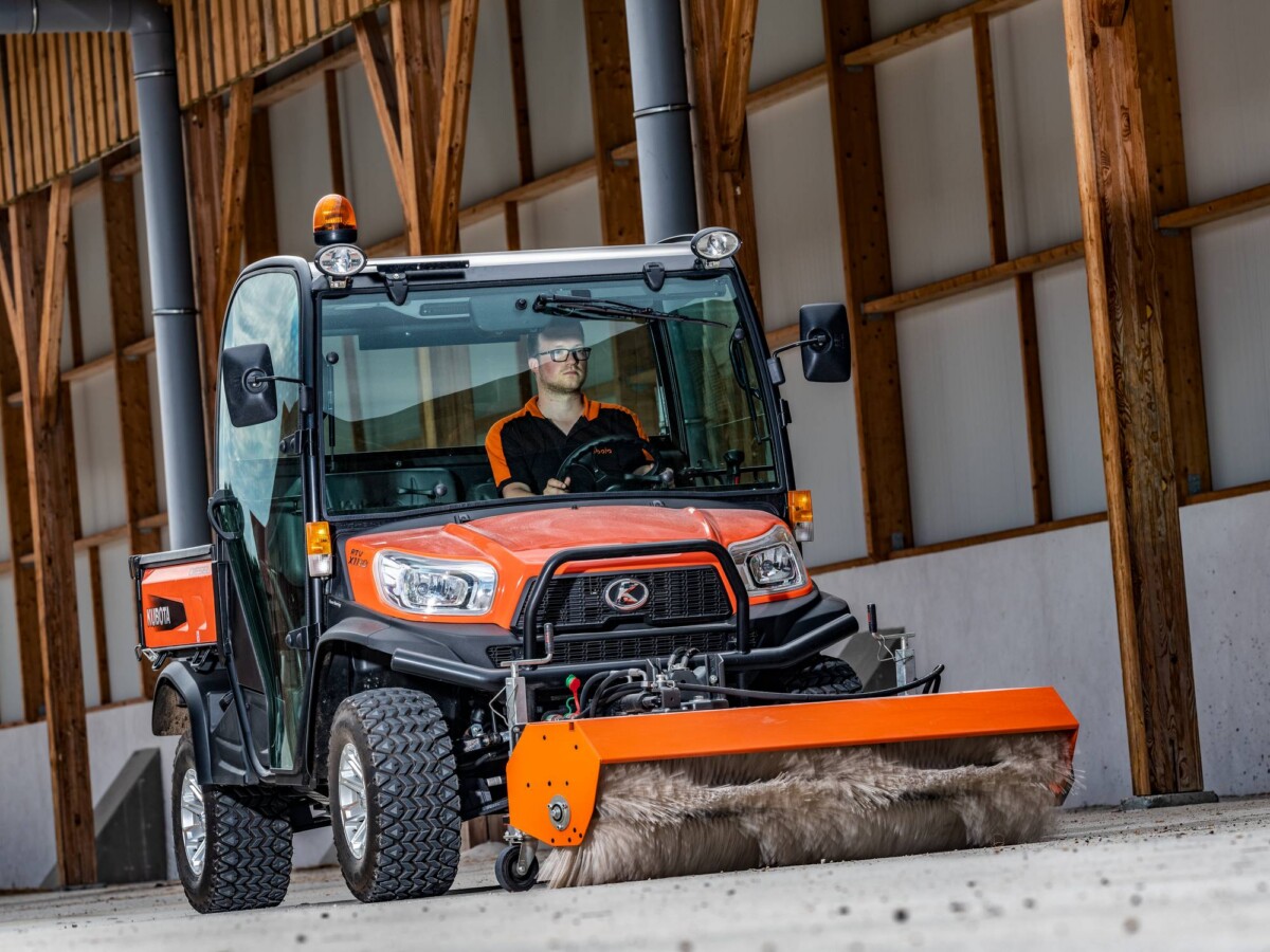 RTV_Road_Sweeper_front3